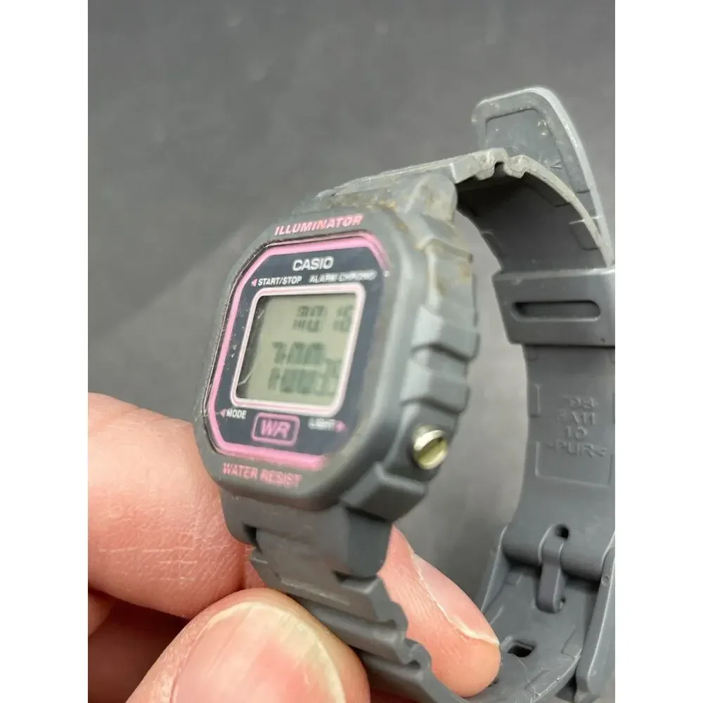 Casio Women's Quartz Digital Gray Resin Band 30mm Watch LA-20WH-8A Works
